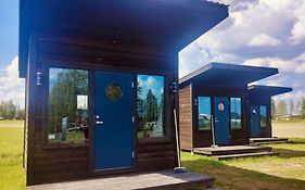 Mökkimajoitus elämyspuistosssa